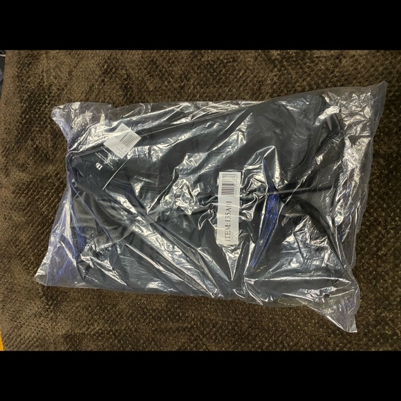 NWT The base 15L douchebag - Picture 3 of 5